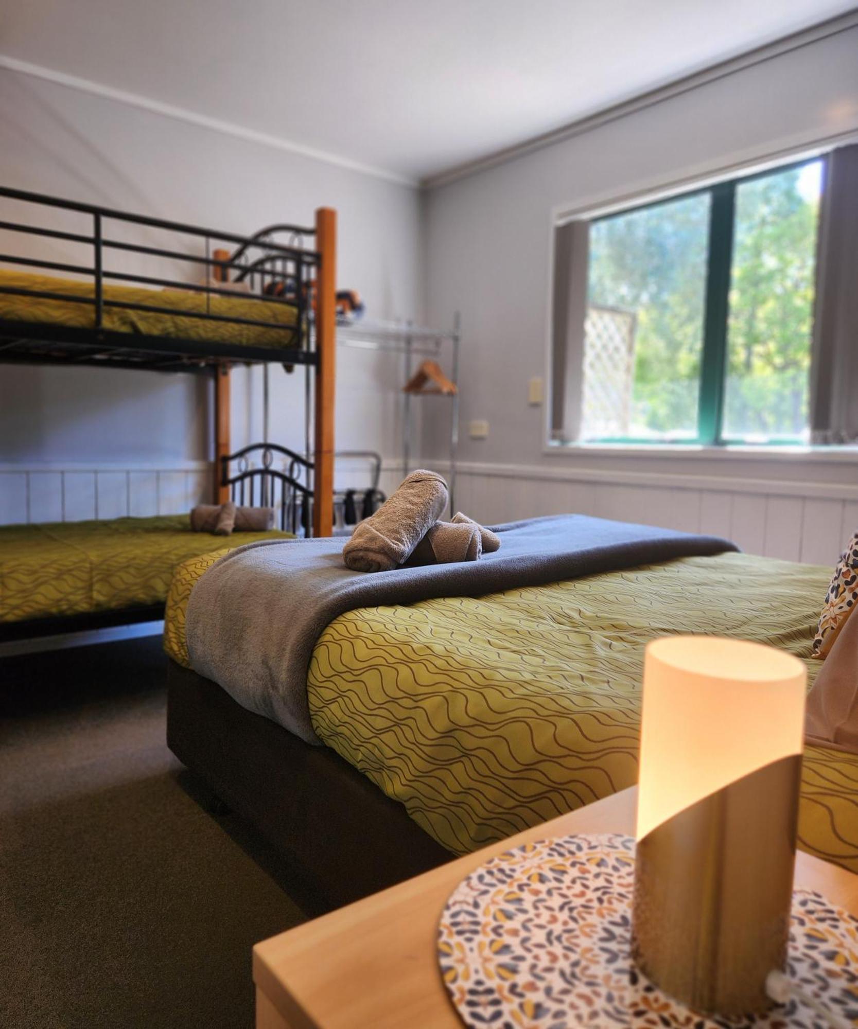 Kauri Coast Top 10 Holiday Park Kaihu Εξωτερικό φωτογραφία